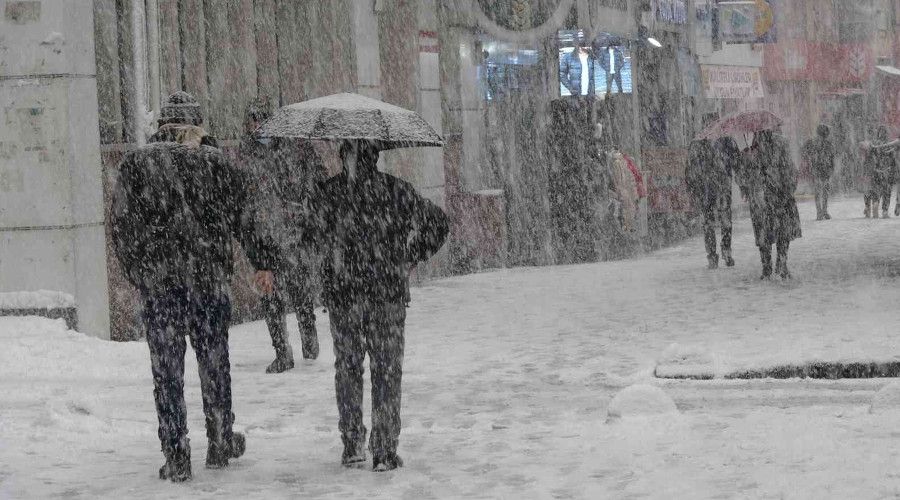 Aniden bast�ran kar hayat� olumsuz etkiledi