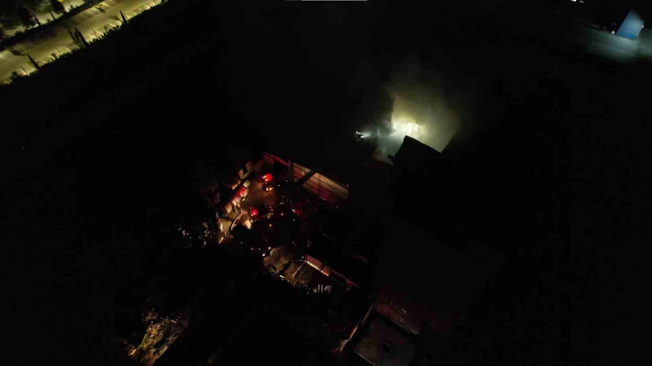 Ankara'da konveyr bant fabrikasnda yangn kt
