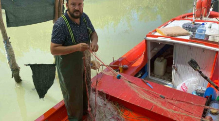 Antalya'da akü hırsızları balıkçı esnafını canından bezdirdi