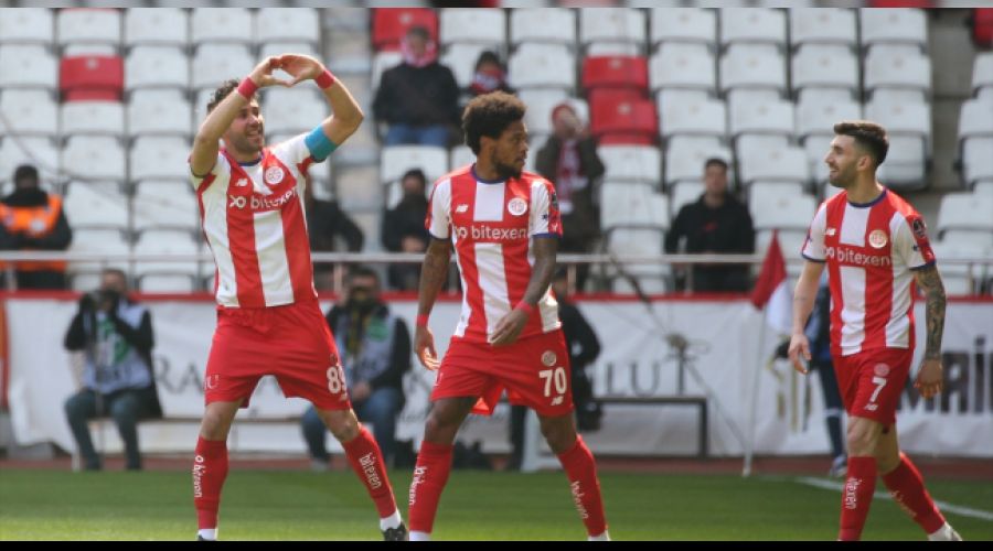 Antalyaspor'un son kurbanı Giresun oldu