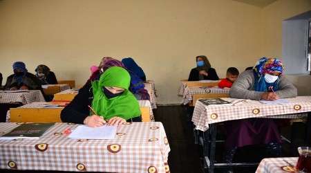 Ardahan'da okuma-yazma kursu