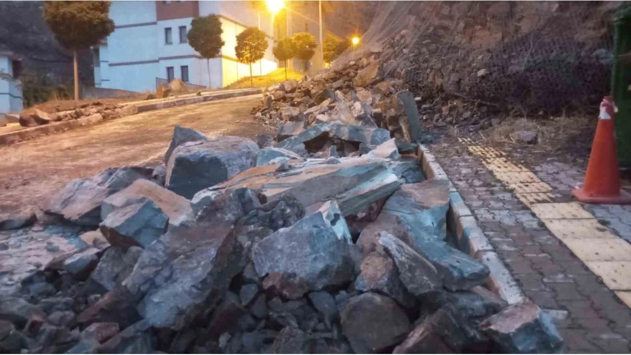 Artvin'de f�rt�na �at�lar� u�urdu