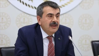 Bakan Tekin yeni müfredatı onayladı