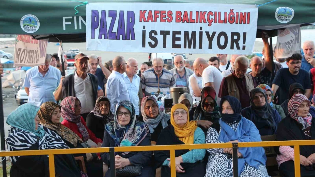 Bal�k�� k�y� bal�k��l�k yapabilmek i�in direniyor