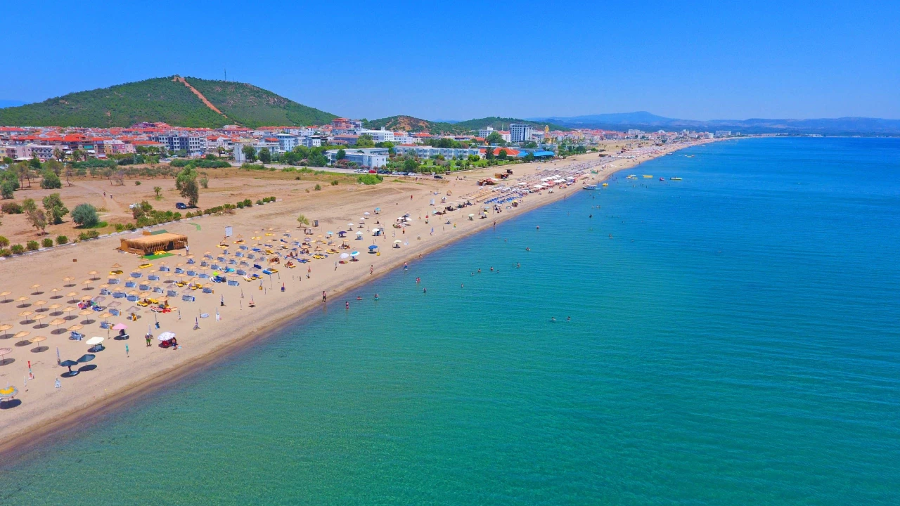 Balıkesir'in sahilleri deniz severleri bekliyor