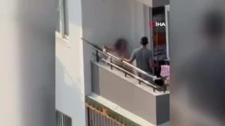 Balkonda kadına şiddet...