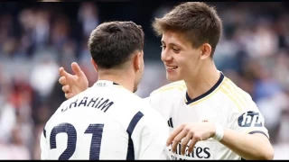 Barcelona'nın yenilgisi Real'i şampiyon yaptı