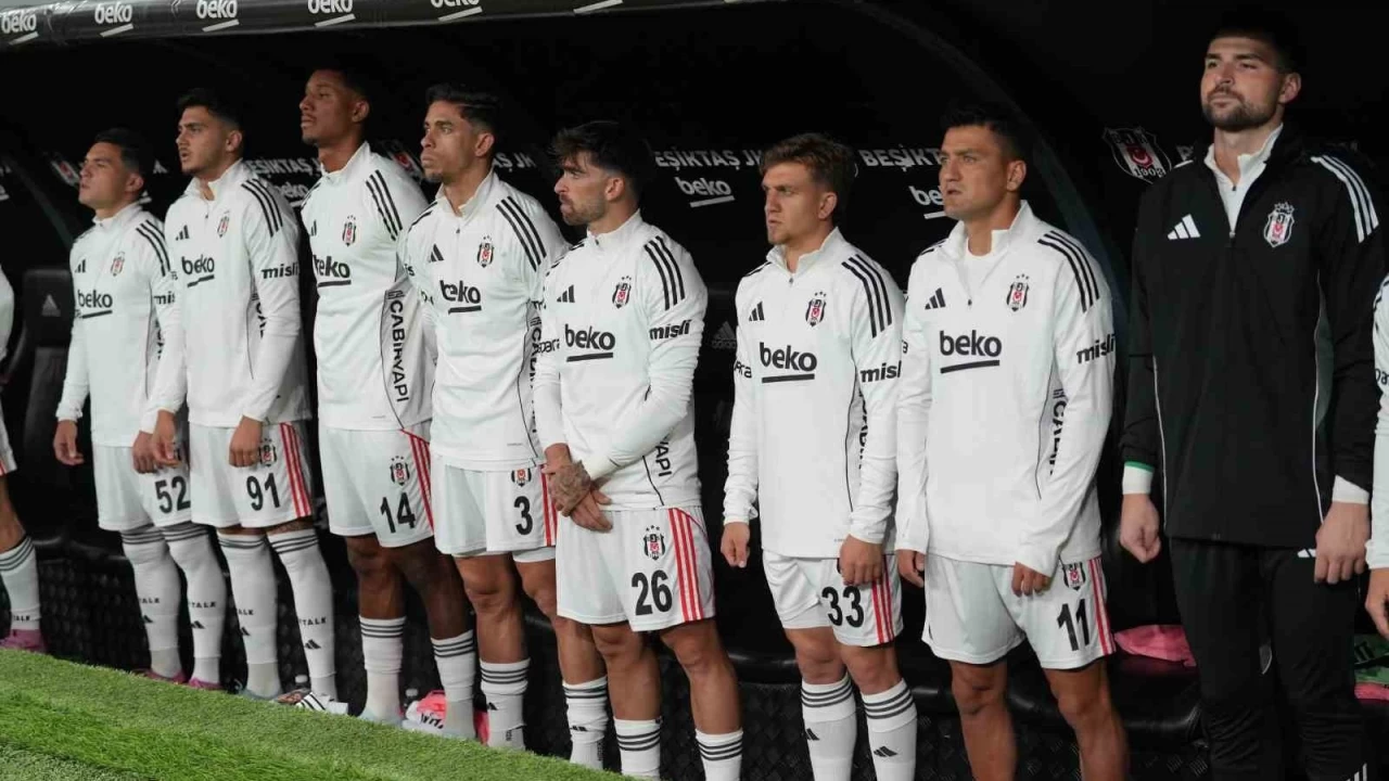 Beşiktaş'ta Sergen Yalçın'ın sorunu yedek kulübesi