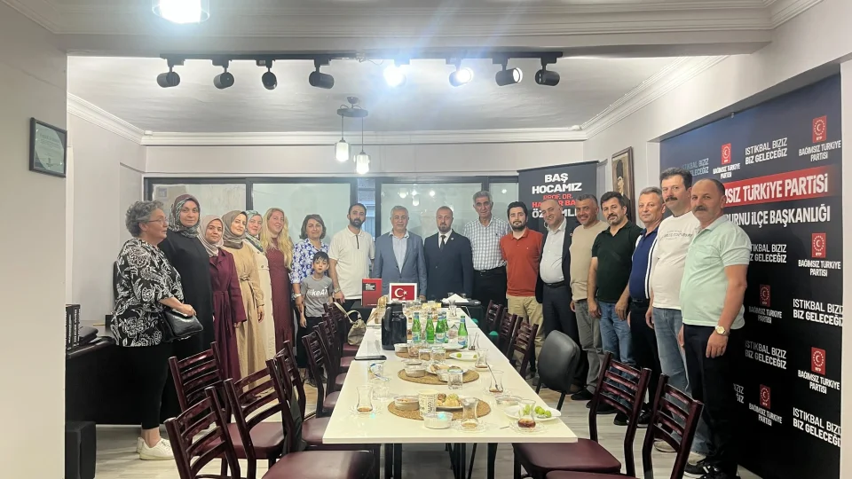 BTP Zeytinburnu İlçe Başkanlığı’na Erikli Baba Vakfı’ndan ziyaret