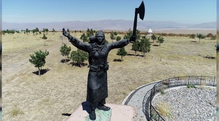 Bu bebeği bana Allah verdi, ona Allah bakar