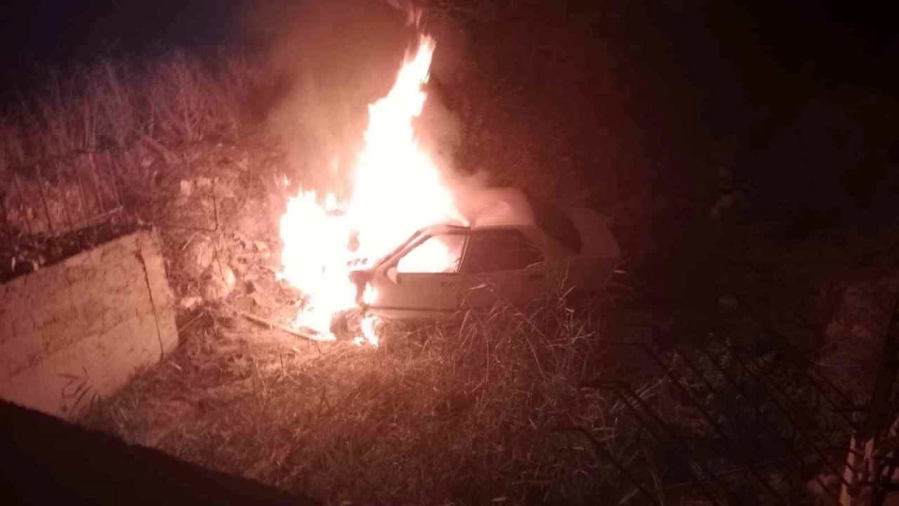 Burdur'da köprüden uçan otomobil yanarak kül oldu