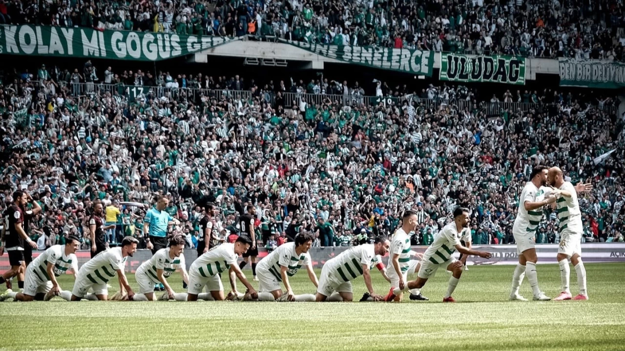 Bursaspor'da şampiyonluk haftaya kaldı