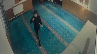 Camide ilginç hırsızlık