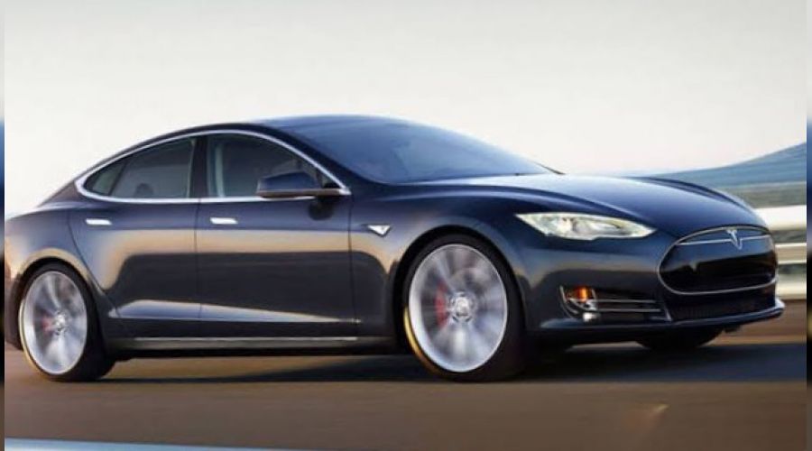 �in'den Tesla marka ara�lara yasak