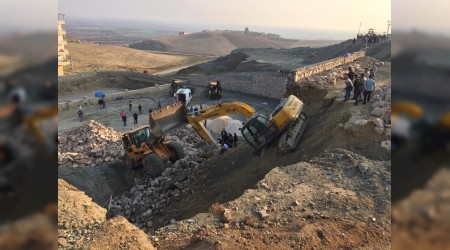 Çocuk işçi göçük altında kaldı
