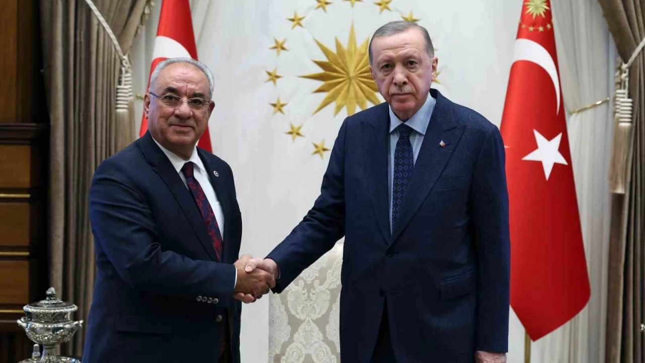 Cumhurbakan Erdoan, DSP Genel Bakan Aksakal' kabul etti