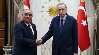 Cumhurbakan Erdoan, DSP Genel Bakan Aksakal' kabul etti
