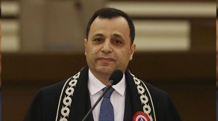 Devletin zirvesinde sert kavga