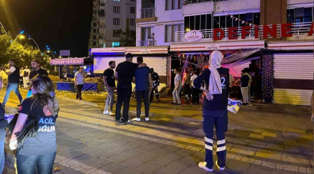 Diyarbakır'da 2 otomobil markete daldı: 1 ölü, 5 yaralı