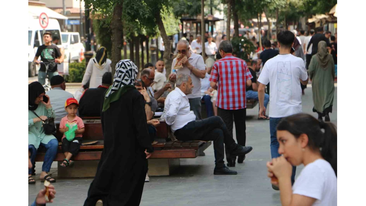 Diyarbakır'da sıcaklar kavurmaya başladı