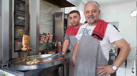 Dönerle ustalar da pişiyor