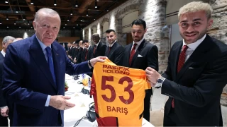 Erdoan'dan Galatasaray aklamas: Ligdeki mstesna baaryla adn tarihe yazdrd