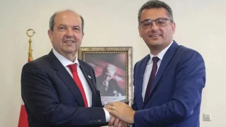 Ersin Tatar, rakibi Tufan Erhrman' tebrik etti