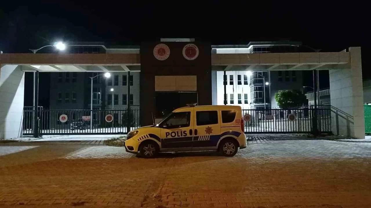 Erzurum'da bir kişi babası ve babasının kadın arkadaşını öldürdü
