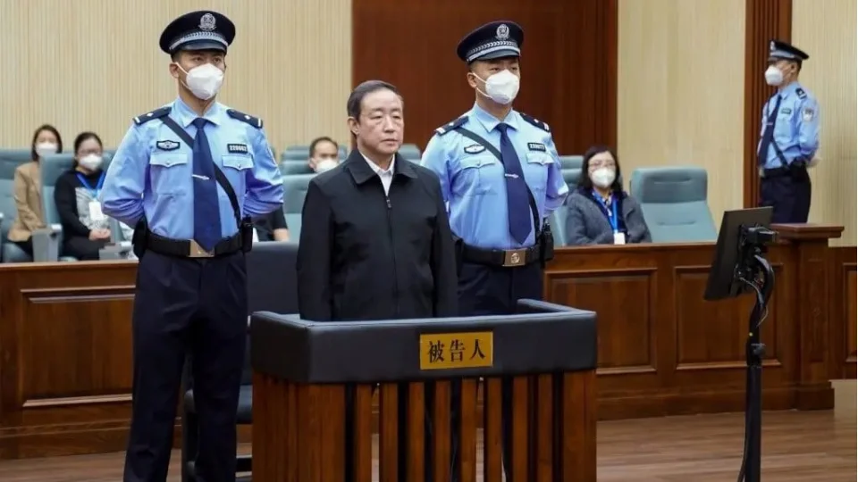 Eski Çin Adalet Bakanına rüşvetten ömür boyu hapis