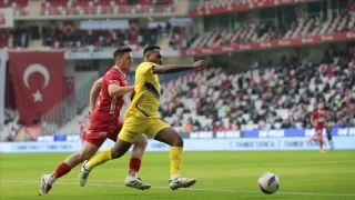 Eyüpspor Antalya'da farklı kazandı