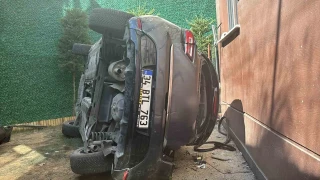 Ey�psultan'da otomobil bah�eye u�tu