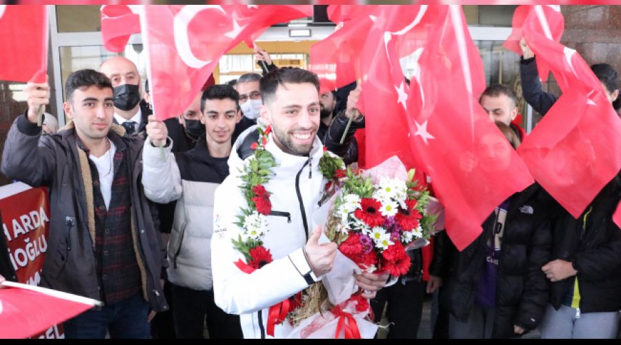 Fatih'e co�kulu kar��lama