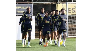 Fenerbahe, Fatih Karagmrk ma hazrlklarn srdrd