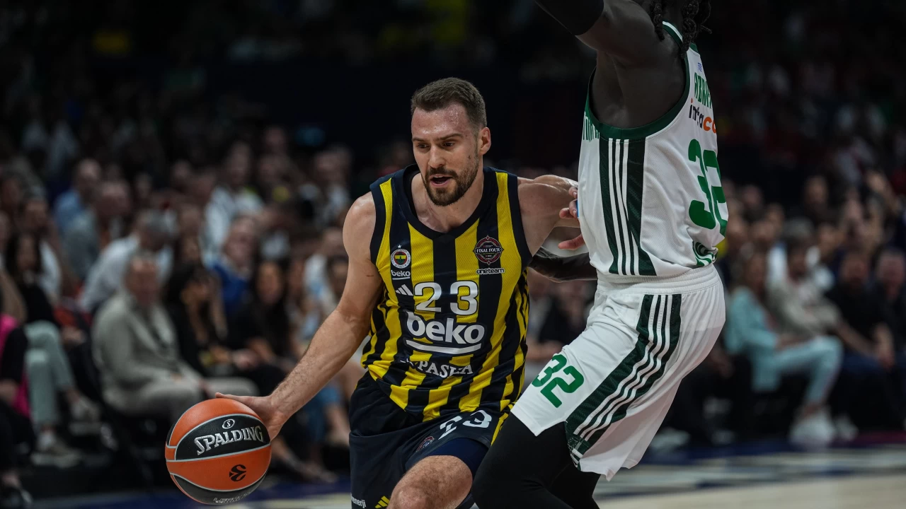 Fenerbahçe finalde