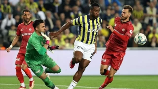 Fenerbahçe taraftarından özür maçında 
