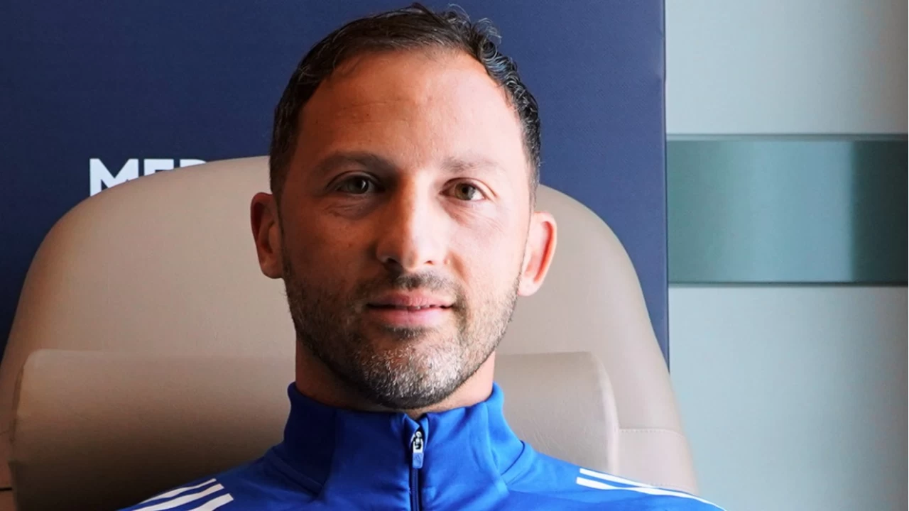 Fenerbah�e'nin yeni teknik direkt�r� Domenico Tedesco, sa�l�k kontrol�nden ge�ti