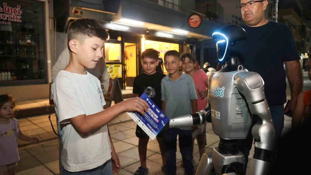Festivale robotlu davet