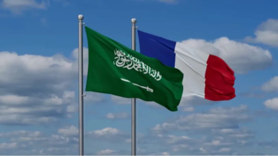Fransa, Suudi Arabistan'daki Yanbu tesisini korumak i�in asker ve savunma sistemleri g�nderecek