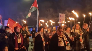 Fransa'da Carrefour, İsrail'e desteği nedeniyle meşalelerle protesto edildi