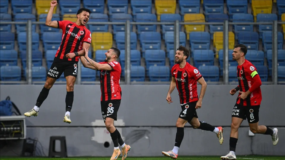 Gen�lerbirli�i evinde iyi deplasmanda k�t�