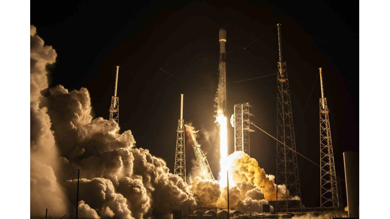 Güney Kore, 5'inci yerli askeri casus uydusunu yörüngeye gönderdi