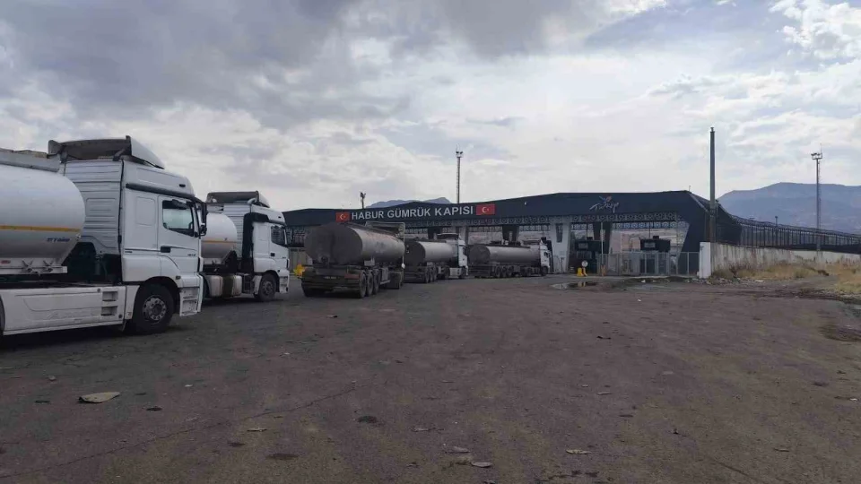 Habur'da t�r �of�rlerinden d�zenli sevk sistemi talebi