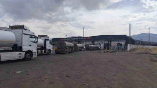 Habur'da t�r �of�rlerinden d�zenli sevk sistemi talebi