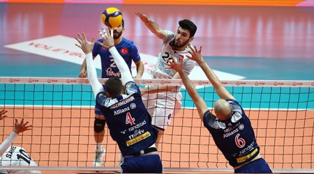 Halkbank talya'da zorun peinde