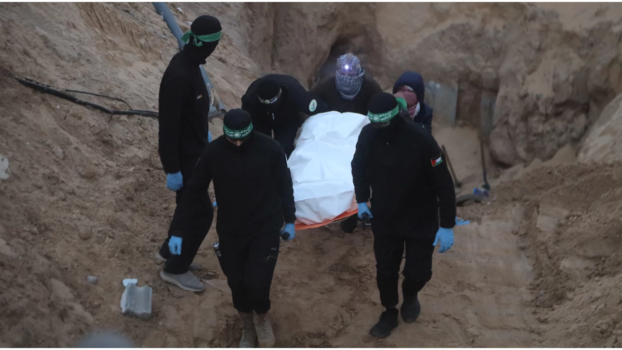 Hamas 3 ceset kalıntısını İsrail'e teslim etti