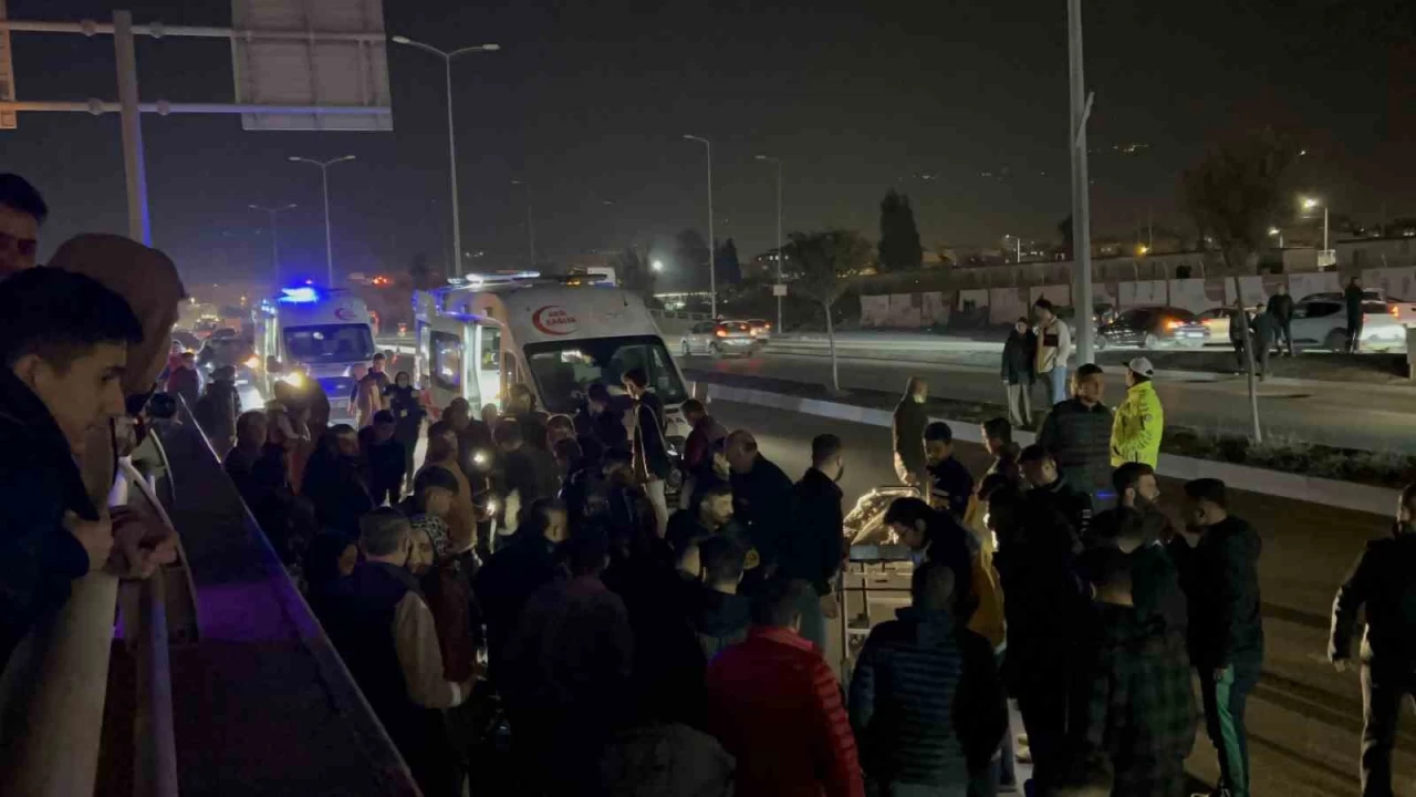 Hatay'da motosikletin �arpt��� 3 yayadan 1'i �ld�, 2'si yaraland�