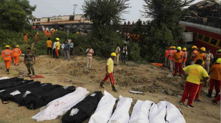 Hindistan'daki tren kazasında can kaybı 288'e yükseldi