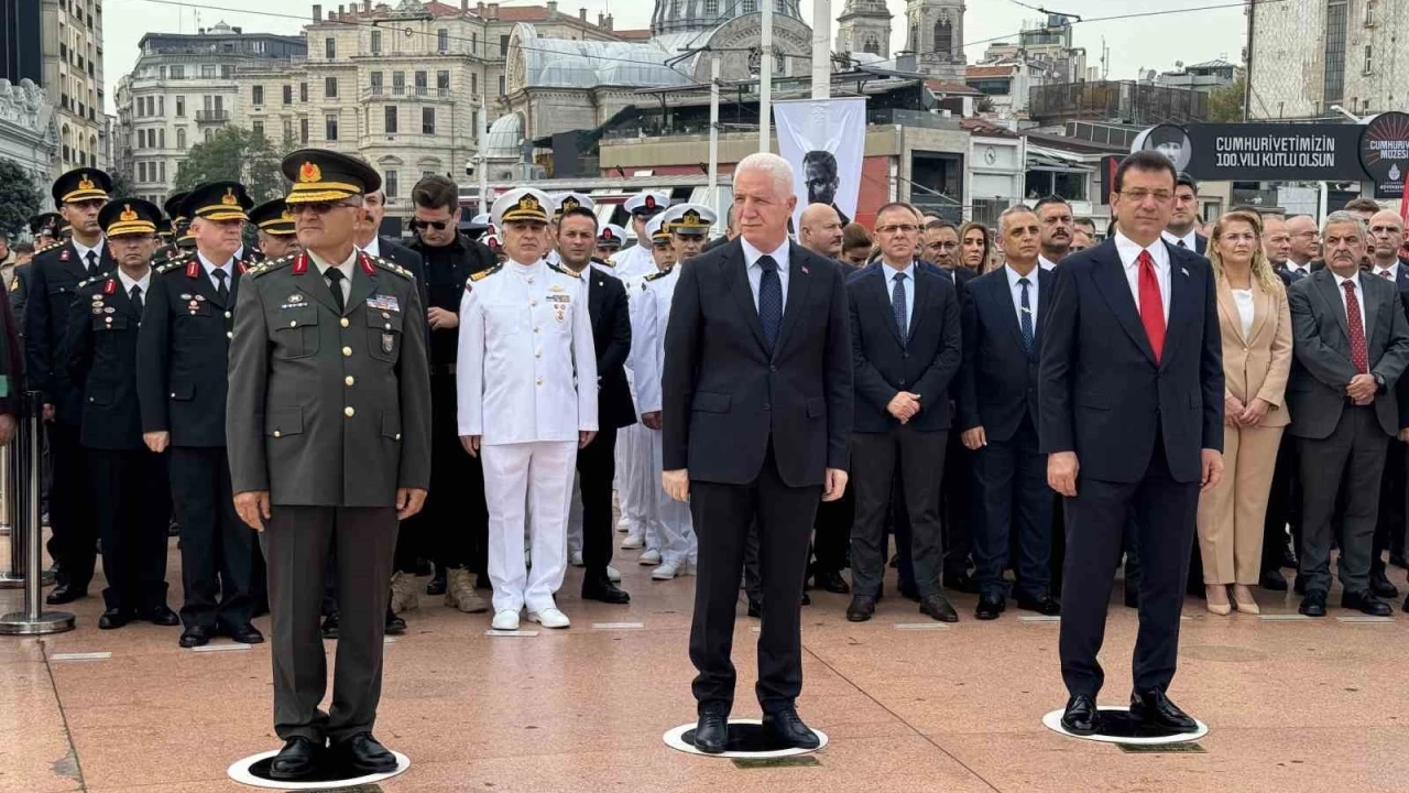 İstanbul'un kurtuluşunun 101. yıl dönümü Taksim'de kutlandı