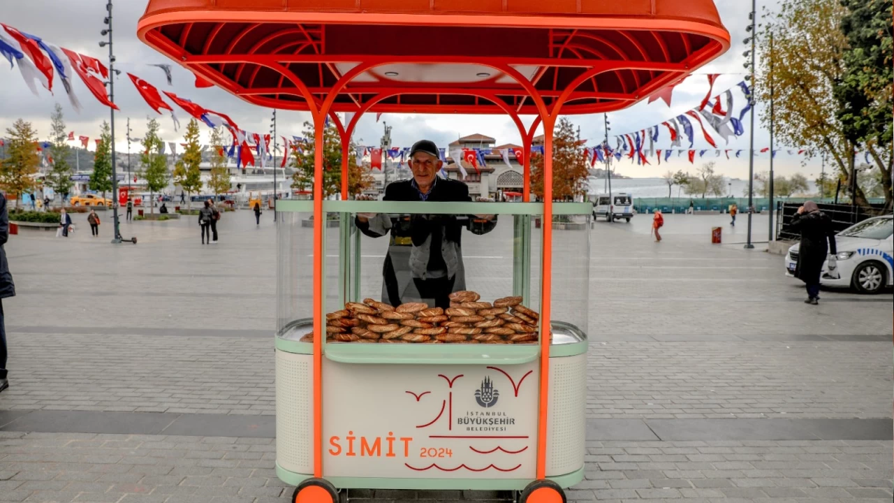 �stanbul'un simit arabalar� yenilendi