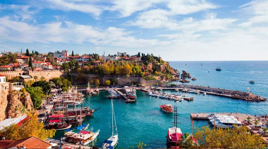 İÜ, Antalya'daki gayrımülklerini satıyor